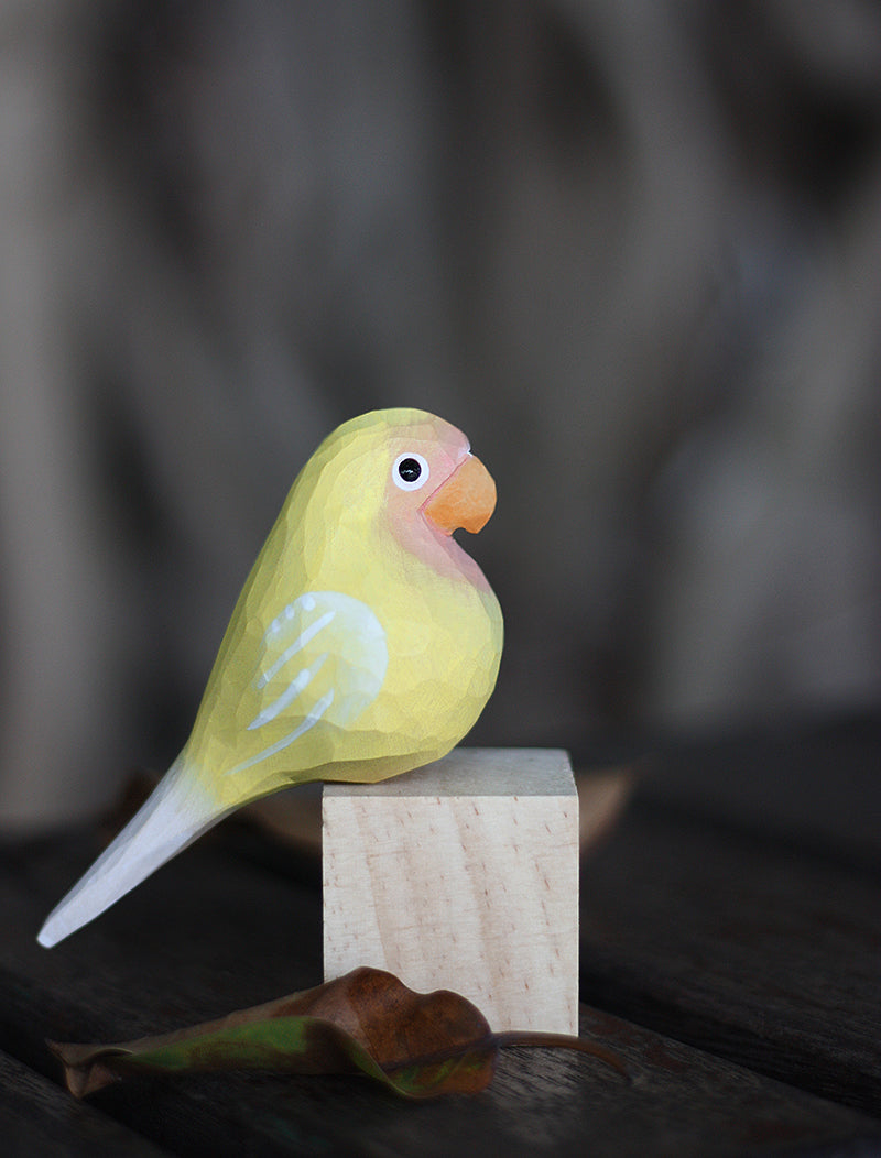 Lovebirds Couple on Stand