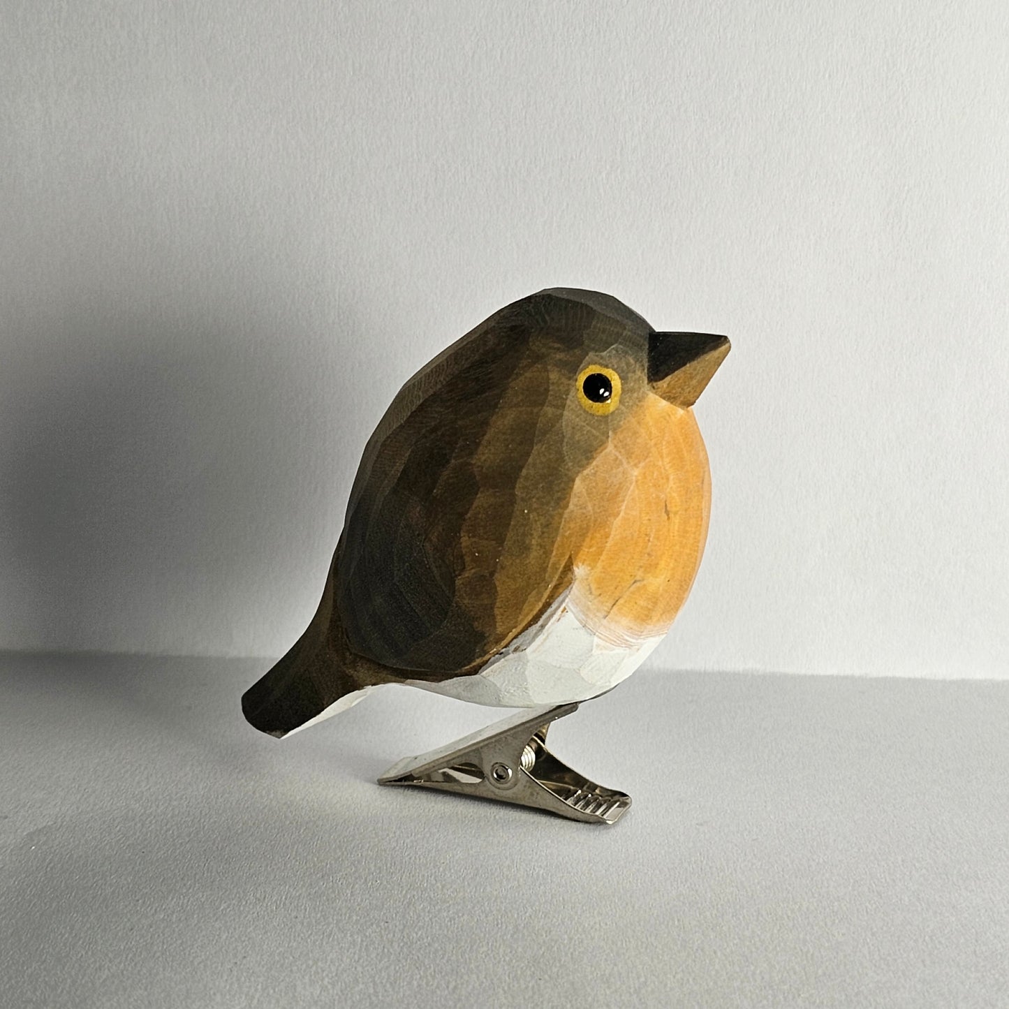 European robin (Erithacus rubecula) Clip-on